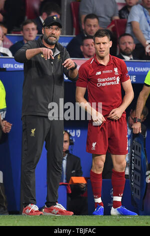 Madrid, Espagne. 01 Juin, 2019. Jürgen KLOPP (entraîneur Liverpool) avec James Milner de substitution (Liverpool). Finale de la Ligue des Champions de football 2019/Tottenham Hotspur-Liverpool FC 0-2, Saison2018/19, au 01.06.2019, Wanda Stade Metropolitano. Utilisation dans le monde entier | Credit : dpa/Alamy Live News Banque D'Images