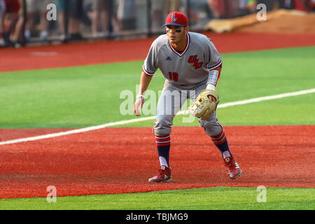 Louisville, Kentucky, USA. 31 mai, 2019. L'UIC Matt Bottcher lors d'une régionale de Baseball NCAA à Jim Patterson Stadium à Louisville, KY. Kevin Schultz/CSM/Alamy Live News Banque D'Images