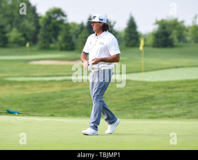 Dublin, OH, USA. 09Th Juin, 2019. Pat Perez de l'United States promenades sur le putting green avant le dernier tour jouer au tournoi Memorial Day 2019 présenté par Nationwide à Muirfield Village Golf Club à Dublin, OH. Austyn McFadden/CSM/Alamy Live News Banque D'Images