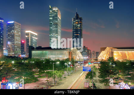 Vue de nuit autour de Shenzhen Concert Hall et bibliothèque Banque D'Images