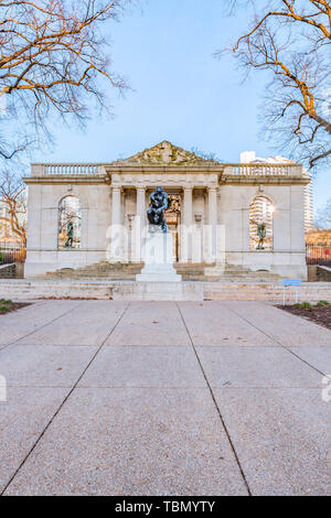 Philadelphie, Pennsylvanie, USA - Décembre 2018 - Le musée Rodin de Philadelphie contient la plus grande collection d'œuvres du sculpteur Auguste Rodin Banque D'Images