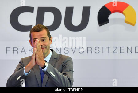 Weimar, Allemagne. 06Th Juin, 2019. Mike Mohring, chef du groupe parlementaire de la CDU de Thuringe, ouvre la conférence de groupe parlementaire CDU/CSU des chefs de file du gouvernement fédéral et les gouvernements des États. Ils veulent discuter de la politique climatique et de la numérisation. Crédit : Martin Schutt/dpa-Zentralbild/ZB/dpa/Alamy Live News Banque D'Images