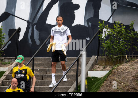 Venlo, Pays-Bas. 06Th Juin, 2019. Leroy Sané vient de former l'équipe nationale au stade de Koel. L'équipe nationale de football joue contre le Bélarus (8.6.) et l'Estonie (11.6.) dans le championnat européen de qualification. Credit : Marius Becker/dpa/Alamy Live News Banque D'Images