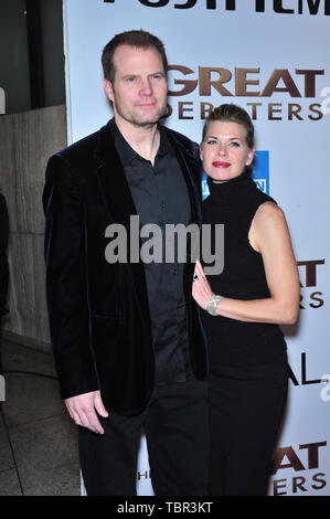 LOS ANGELES, CA. 11 décembre 2007 : Jack Coleman & épouse Beth Toussaint au Los Angeles première de 'The Great Debaters' au Dôme de Cinerama, Hollywood. © 2007 Paul Smith / Featureflash Banque D'Images