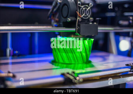 Processus de l'impression sur modèle en plastique machine automatique de l'imprimante 3d Banque D'Images