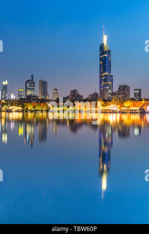 Vue de nuit de la ville lake Banque D'Images