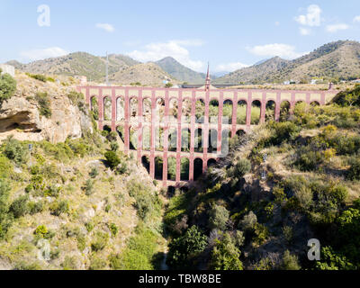 Aqueduc de l'aigle à Nerja, Espagne Banque D'Images