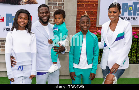 Los Angeles, CA - 02 juin 2019 : Eniko Parrish, ciel, Hendrix Hart Hart, Kenzo et Kevin Hart Hart assister à la première de Universal Pictures' 'Le S Banque D'Images