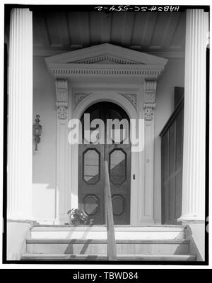 ENTRÉE PRINCIPALE, SUD (AVANT) ÉLÉVATION 128 Wentworth Street (House), Charleston, Charleston County, SC Banque D'Images