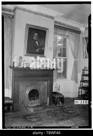 Les bâtiments historiques de l'enquête américaine O. N. Manning, photographe, le 7 avril, 1934. MANTEL. Magnolia Grove, 1002 Hobson Street, Greensboro, Hale Comté, AL Banque D'Images