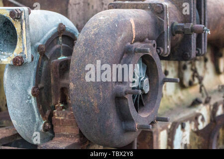 Rusty machines industrielles Banque D'Images