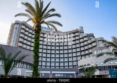 Antalya, Turquie - le 19 mai 2019 : Hôtel sur la côte d'Antalya en Turquie, terrasses de l'hôtel. Banque D'Images