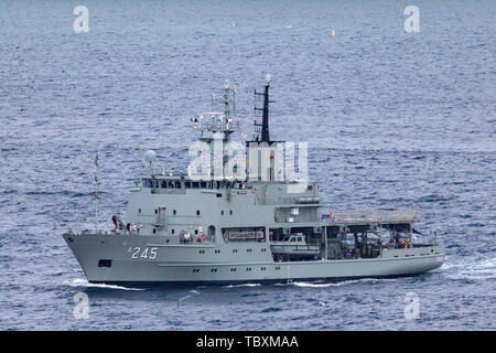 Le HMAS Leeuwin Leeuwin une catégorie de sondage hydrographique navires exploités par la Marine royale australienne. Banque D'Images