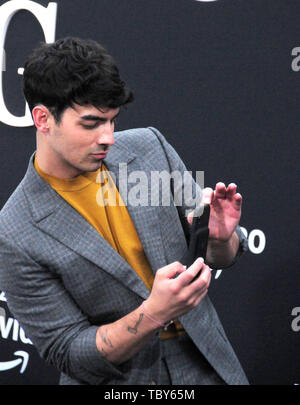 Los Angeles, Californie, USA 3 juin 2019 chanteur Joe Jonas assiste à la première mondiale de Jonas Brothers à la recherche du bonheur le 3 juin 2019 à Regency Bruin Theatre de Los Angeles, Californie, USA. Photo de Barry King/Alamy Live News Banque D'Images