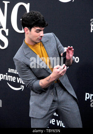 Los Angeles, Californie, USA 3 juin 2019 chanteur Joe Jonas assiste à la première mondiale de Jonas Brothers à la recherche du bonheur le 3 juin 2019 à Regency Bruin Theatre de Los Angeles, Californie, USA. Photo de Barry King/Alamy Live News Banque D'Images