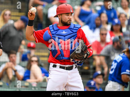 Juin 02, 2019 : Texas Rangers catcher Isiah Kiner-Falefa # 9 L'après-midi, dans un match entre la MLB Royals de Kansas City et les Rangers du Texas à Globe Life Park à Arlington, TX Texas Kansas City défait 5-1 Albert Pena/CSM Banque D'Images