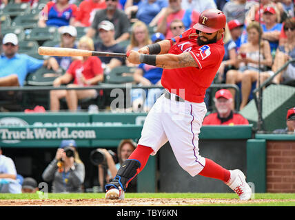 Juin 02, 2019 : les Rangers du Texas le deuxième but odeur Rougned # 12 à la batte d'après-midi, dans un match entre la MLB Royals de Kansas City et les Rangers du Texas à Globe Life Park à Arlington, TX Texas Kansas City défait 5-1 Albert Pena/CSM Banque D'Images