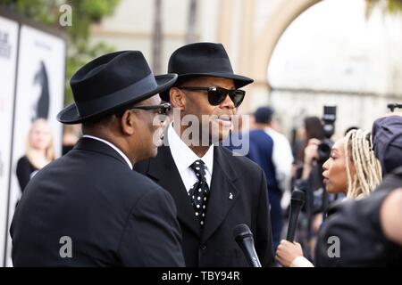 Los Angeles, CA, USA. 3 juin, 2019. Terry Lewis, Jimmy Jam aux arrivées pour la premiere BLACK GODFATHER, Paramount Theatre au Studios Paramount Lot, Los Angeles, CA 3 juin 2019. Credit : Adrian Cabrero/Everett Collection/Alamy Live News Banque D'Images