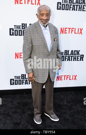 Los Angeles, CA, USA. 3 juin, 2019. Jacqueline Avant, Clarence avant au niveau des arrivées pour la premiere BLACK GODFATHER, Paramount Theatre au Studios Paramount Lot, Los Angeles, CA 3 juin 2019. Credit : Adrian Cabrero/Everett Collection/Alamy Live News Banque D'Images