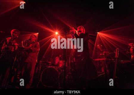 Copenhague, Danemark. 06Th Juin, 2019. Danemark, copenhague - le 3 juin 2019. Le chanteur et musicien gallois Cate Le Bon effectue un concert live à Pumpehuset à Copenhague. (Photo crédit : Gonzales Photo/Alamy Live News Banque D'Images