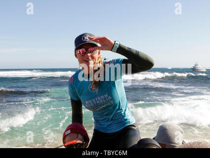 Surfers Point, Australie occidentale, Prevelly. 4 juin, 2019. La Margaret River Pro de la Ligue mondiale de Surf World Championship Tour, Lakey Peterson, de l'United States est présidé de la plage après l'defeatingTatiana Weston Webb du Brésil dans les derniers crédits : Action Plus Sport/Alamy Live News Banque D'Images