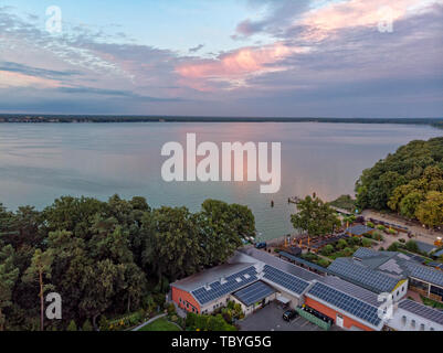 Müggelsee Berlin Köpenick au coucher du soleil Banque D'Images