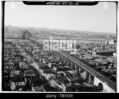 New York Connexion RR Viaduc près de Hell Gate Bridge à partir de S., QUEENS Queens Co., New York. Sec. 4207, MP 7.29. Corridor ferroviaire nord-est, Route d'Amtrak entre New-York et de nouvelles lignes YorkConnecticut State, New York, New York County, NY Banque D'Images