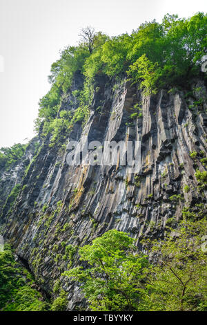 Chutes Kegon rocks paysage près du lac Chuzenji, Nikko, Japon Banque D'Images