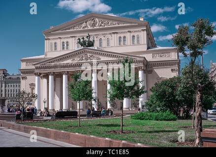 Moscou, Russie - Jun 04, 2019 : Avis de Grand Théâtre en bâtiment en style architectural néo-classique. Bâtiment du théâtre classique avec frontons triangle Banque D'Images