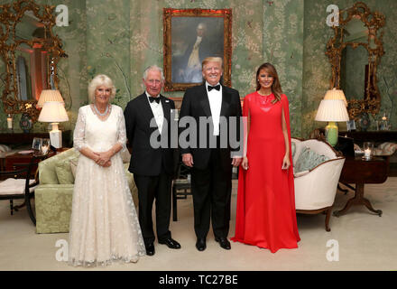 Le Prince de Galles et la duchesse de Cornouailles avec nous Le président Donald Trump et son épouse Melania à Winfield House, la résidence de l'Ambassadeur des États-Unis d'Amérique pour le Royaume-Uni, dans Regent's Park, Londres, pour le retour le dîner dans le cadre de sa visite d'état du Royaume-Uni. Banque D'Images