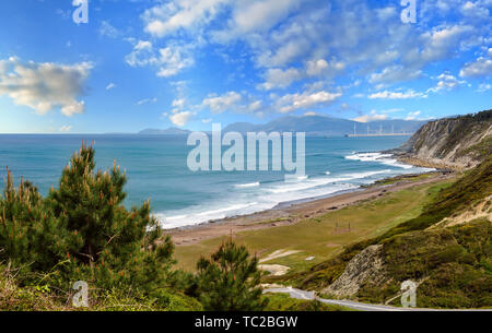 Azkorri Gorrondatxe plage ou dans la ville de Getxo, Gascogne, Pays Basque, Espagne. Banque D'Images