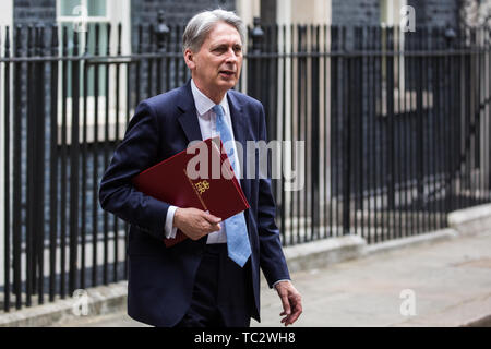 Londres, Royaume-Uni. 4 juin, 2019. Philip Hammond, chancelier de l'Échiquier, feuilles 11 Downing Street le matin de pourparlers bilatéraux entre le premier ministre Theresa May, président des Etats-Unis, Donald Trump et leurs délégations respectives lors de la deuxième journée de la visite d'État des États-Unis au Royaume-Uni. Credit : Mark Kerrison/Alamy Live News Banque D'Images