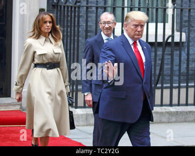 Londres, Royaume-Uni. 04 Juin, 2019. Le président américain, Donald Trump et la Première Dame Melania Trump Leave No 10 Downing Street sur le deuxième jour de la visite d'Etat au Royaume-Uni. Credit : SOPA/Alamy Images Limited Live News Banque D'Images