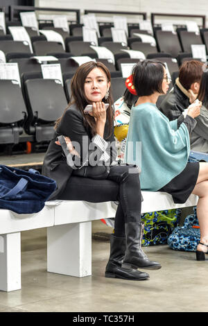 Londres, Royaume-Uni. Le 05 juin, 2019. Fashionist Participants à la Graduate Fashion Week 2019 - dernière journée, le 5 juin 2019, l'Old Truman Brewery, Londres, Royaume-Uni. Credit Photo : Alamy/Capital Live News Banque D'Images