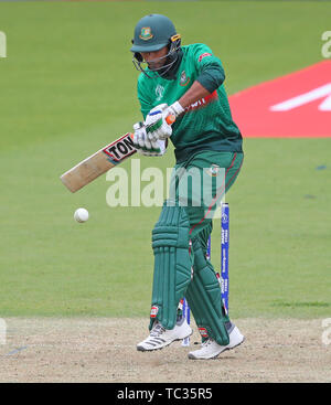 Londres, Angleterre. 05 juin 2019 : Mahmudullah au bâton du Bangladesh Bangladesh v au cours de la Nouvelle Zélande, ICC Cricket World Cup Match Kia, à l'ovale, Londres, Angleterre. Credit : European Sports Agence photographique/Alamy Live News Banque D'Images