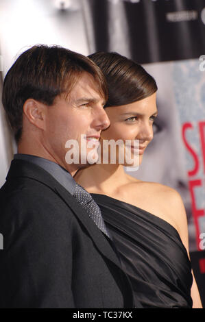 LOS ANGELES, CA. 02 novembre 2007 : épouse de Tom Cruise & Katie Holmes à l'AFI Fest 2007 opening night gala de son nouveau film "Lions for Lambs" au Dôme de Cinerama, Hollywood. © 2007 Paul Smith / Featureflash Banque D'Images