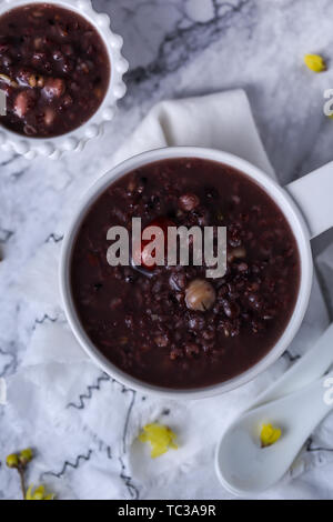 Huit frais Laba porridge porridge de trésor Banque D'Images