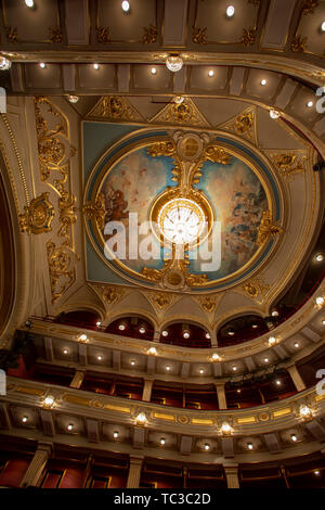 Belgrade, Serbie - 25 mai 2019 : l'intérieur de l'Opéra du Théâtre National de Belgrade, Serbie. Banque D'Images