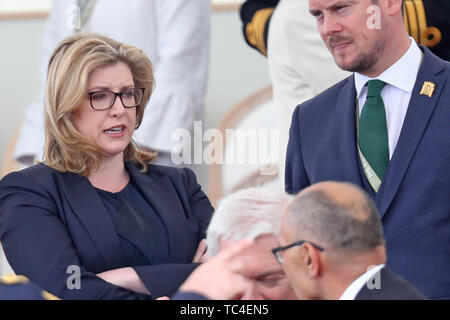 Le Secrétaire à la défense, Penny Mordaunt lors des commémorations du 75e anniversaire du débarquement à Southsea Common, Portsmouth. Banque D'Images