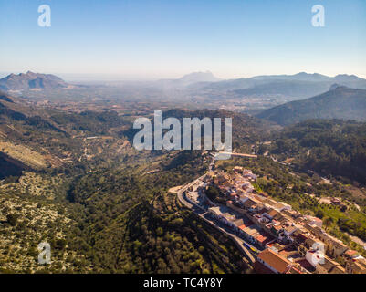 Vue panoramique sur la Vall de Laguar Campell town à Alicante, Espagne Banque D'Images