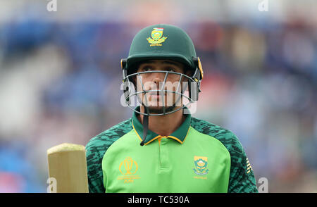 L'Afrique du Sud De Kock Quinton réagit après avoir été rejeté au cours de l'ICC Cricket World Cup phase groupe match à l'Hampshire Bol, Southampton. Banque D'Images