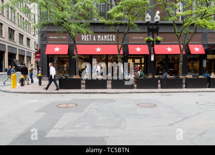 Pret A Manger restaurant Cafe sur la rue fédérale à Boston, Massachusetts Banque D'Images