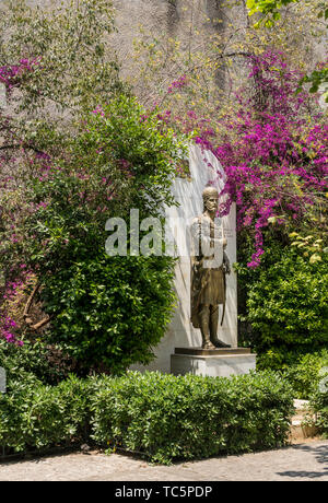 Statue de l'Empereur Paléologue par Metropolitan Greek Orthodox Cathedral à Athènes Banque D'Images
