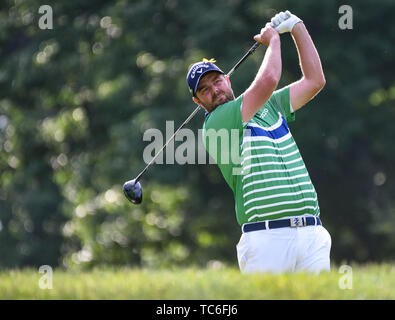 Dublin, OH, USA. 09Th Juin, 2019. Marc Leishman tee's off du 18e trou lors de la ronde finale jouer au tournoi Memorial Day 2019 présenté par Nationwide à Muirfield Village Golf Club à Dublin, OH. Austyn McFadden/CSM/Alamy Live News Banque D'Images