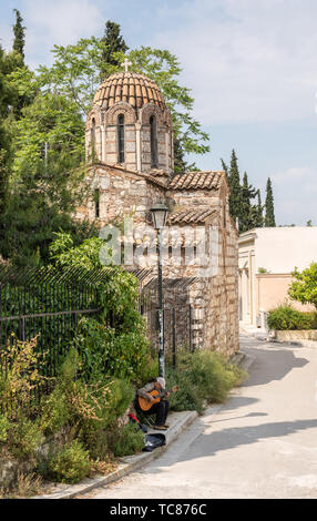 Église St Siméon dans l'ancien district d'Anafiotika à Athènes Banque D'Images
