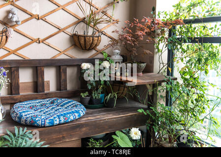 Balcon jardin avec coin paysage végétal Banque D'Images