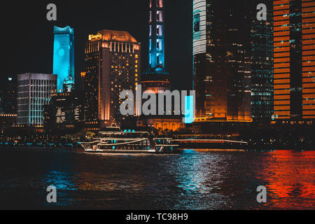 Vue nocturne de la ville de Shanghai Banque D'Images