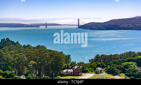 Golden Gate Bridge vu de l'Angel Island, Californie Banque D'Images