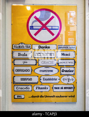 U-Bahn Museum Berlin. Musée des transports à l'un de l'ancienne salle de contrôle historique à l'Olympia Stadium métro.pas de fumer Banque D'Images