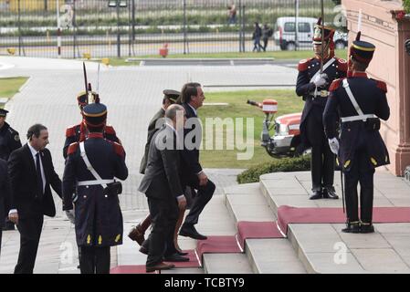 Buenos Aires, Argentine. 06 Juin, 2019. BOLSONARO JAÏR, président du Brésil, et son épouse Michelle BOLSONARO, arrivée le 6 juin 2019 à la maison du gouvernement de l'Argentine à Buenos Aires pour sa rencontre avec Mauricio Macri, président de l'Argentine (crédit Image : © Julieta FerrarioZUMA Wire) Credit : ZUMA Press, Inc./Alamy Live News Banque D'Images